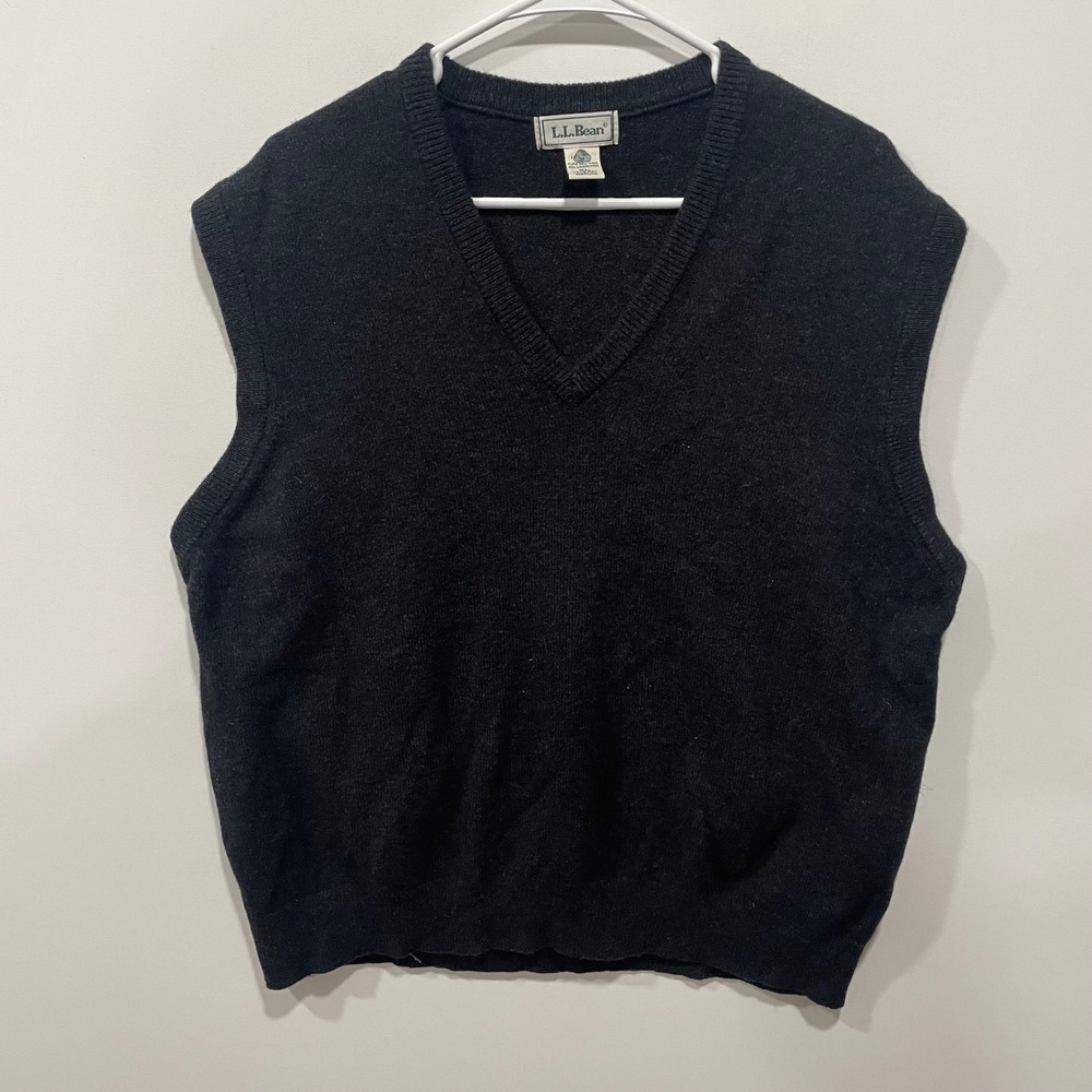 LL Bean Mens XL Lambswool Sweater Vest Black V-Neck Made in Scotland J718